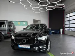 Czarny Używany 2019 Volvo XC60 Momentum SUV | 107 777 zł (Uczciwa cena)