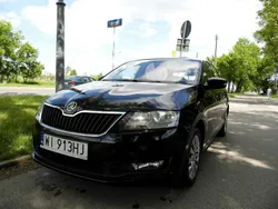Czarny Używany 2018 Skoda Rapid Kombi | 29 900 zł (Uczciwa cena)