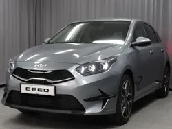 Srebrny Używany 2024 Kia Ceed Hatchback | 114 900 zł (Drogi)