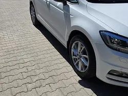 Biały Używany 2017 VW Touran Minivan | 74 000 zł (Drogi)