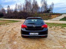 Czarny Używany 2013 Opel Astra Hatchback | 34 900 zł (Uczciwa cena)