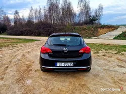 Czarny Używany 2013 Opel Astra Hatchback | 34 900 zł (Uczciwa cena)