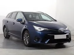 Niebieski Używany 2015 Toyota Avensis Kombi | 40 999 zł (Uczciwa cena)