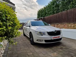 Biały Używany 2011 Skoda Superb Kombi | 36 500 zł (Uczciwa cena)