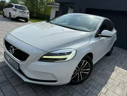 Biały Używany 2019 Volvo V40 Kombi | 49 999 zł (Dobra cena)