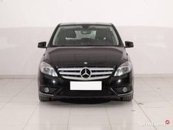 Czarny Używany 2014 Mercedes B180 Minivan | 33 999 zł (Uczciwa cena)