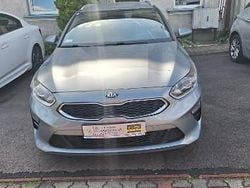 Szary Używany 2021 Kia Ceed 2 Kombi | 49 900 zł (Uczciwa cena)