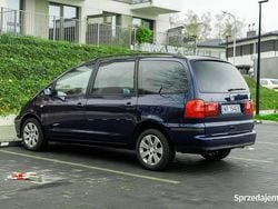 Niebieski Używany 2003 Seat Alhambra Stella Minivan | 10 900 zł