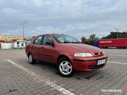 Czerwony Używany 2004 Fiat Albea Sedan/Limuzyna | 2500 zł