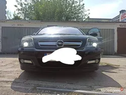 Czarny Używany 2004 Opel Signum Elegance Kombi | 9700 zł (Dość drogi)