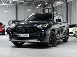 Czarny (metalik) Używany 2024 Toyota Highlander SUV | 270 000 zł