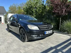 Srebrny (metalik, perła) Używany 2009 Mercedes C180 Kombi | 30 900 zł
