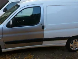 Biały Używany 2008 Peugeot Partner Minivan | 7500 zł