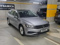 Srebrny (metalik) Używany 2021 VW Passat Kombi | 79 900 zł (Uczciwa cena)