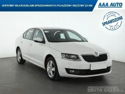 Biały Używany 2016 Skoda Octavia | 44 999 zł (Dobra cena)