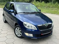 Granatowy Używany 2011 Skoda Fabia Hatchback | 17 999 zł (Uczciwa cena)