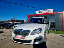 Biały (metalik) Używany 2012 Skoda Roomster Minivan | 15 900 zł