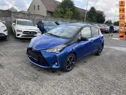 Niebieski (metalik) Używany 2017 Toyota Yaris Hatchback | 32 900 zł