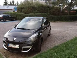 Czarny Używany 2010 Renault Scénic III Minivan | 22 900 zł (Uczciwa cena)