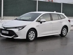 Biały Używany 2020 Toyota Corolla Active Kombi | 62 900 zł (Super Cena)