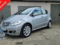 Srebrny (metalik) Używany 2010 Mercedes A180 Hatchback | 17 999 zł (Uczciwa cena)