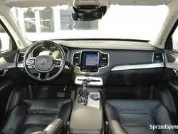 Niebieski Używany 2017 Volvo XC90 SUV | 114 800 zł (Dobra cena)
