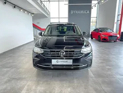 Czarny Używany 2023 VW Tiguan R SUV | 118 900 zł (Dość drogi)
