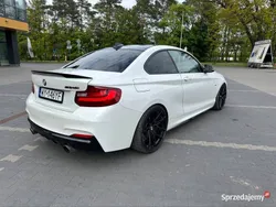 Biały Używany 2016 BMW M240 M Sport Coupe | 125 000 zł