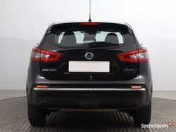 Czarny Używany 2017 Nissan Qashqai SUV | 48 999 zł (Dobra cena)