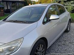 Srebrny Używany 2012 Opel Astra Hatchback | 18 900 zł