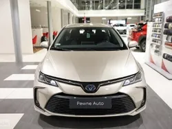Złoty Używany 2022 Toyota Corolla Comfort Sedan/Limuzyna | 94 850 zł (Uczciwa cena)