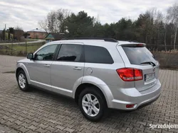 Srebrny Używany 2013 Fiat Freemont SUV | 38 900 zł (Uczciwa cena)