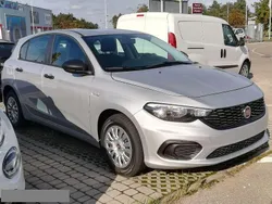 Srebrny (metalik) Używany 2018 Fiat Tipo Hatchback | 43 089 zł (Dobra cena)