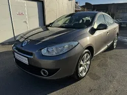 Szary Używany 2010 Renault Fluence Sedan/Limuzyna | 19 900 zł