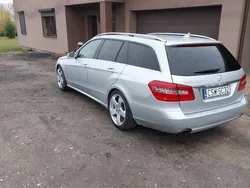 Srebrny Używany 2010 Mercedes E350 Sedan/Limuzyna | 31 000 zł (Uczciwa cena)