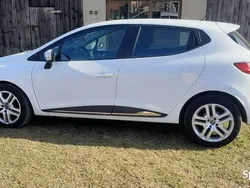 Biały Używany 2020 Renault Clio V Hatchback | 34 500 zł (Dobra cena)