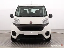 Biały Używany 2019 Fiat Qubo Trekking Minivan | 26 499 zł