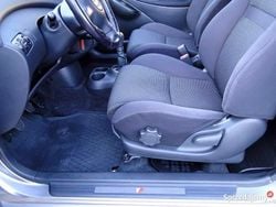 Srebrny Używany 2003 Toyota Yaris Hatchback | 17 000 zł