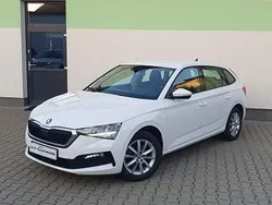 Biały Używany 2020 Skoda Scala Ambition Hatchback | 31 700 zł (Dobra cena)
