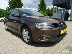 Brązowy Używany 2014 VW Jetta Sedan/Limuzyna | 28 900 zł (Dobra cena)