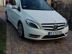 Biały Używany 2011 Mercedes 240 Hatchback | 27 000 zł
