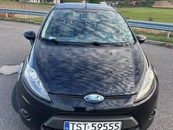Czarny Używany 2009 Ford Fiesta Hatchback | 12 000 zł (Uczciwa cena)