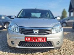 Srebrny Używany 2010 Dacia Sandero Hatchback | 12 900 zł (Dość drogi)