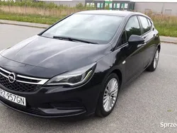 Czarny Używany 2016 Opel Astra Hatchback | 36 500 zł (Uczciwa cena)