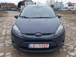Szary Używany 2012 Ford Fiesta Hatchback | 15 000 zł (Uczciwa cena)