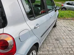 Srebrny Używany 2004 Renault Modus Minivan | 5900 zł (Uczciwa cena)