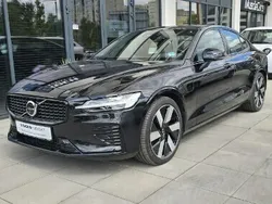Czarny Używany 2024 Volvo S60 Ultimate Sedan/Limuzyna | 195 800 zł (Uczciwa cena)