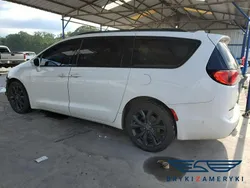 Biały Używany 2020 Chrysler Pacifica SUV | 60 870 zł