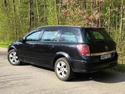 Czarny Używany 2005 Opel Astra Kombi | 4900 zł