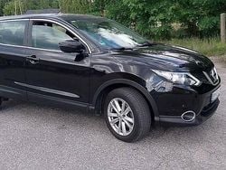 Czarny Używany 2017 Nissan Qashqai SUV | 42 000 zł (Super Cena)